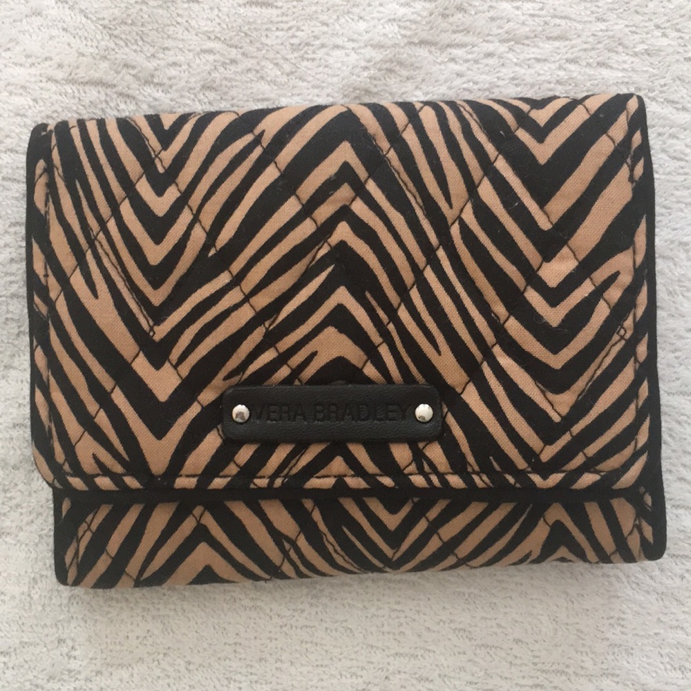 Vera Bradley Wallet. EUC